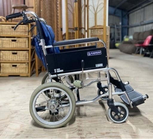 カワムラサイクルの車椅子｜車いすの格安通販【車椅子卸センター】 KAWAMURA カワムラサイクル 介助用車椅子 軽量 アルミフレーム snt3