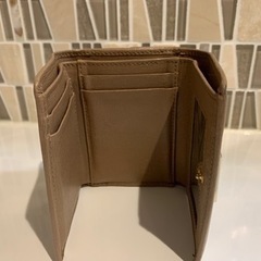 フルラ　三つ折り　財布の画像