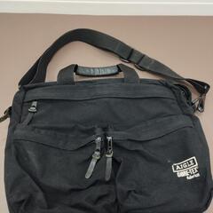 【お値下げしました】AIGLE pcバッグ
