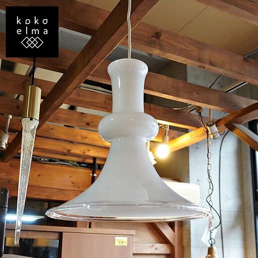 北欧デンマークのHolmegaard(ホルムガード)社のEtude(エチュード) ガラスペンダントライトです。オパールホワイトと呼ばれる乳白色のガラスとオブジェのような美しいフォルムが魅力の天井照明♪DB212