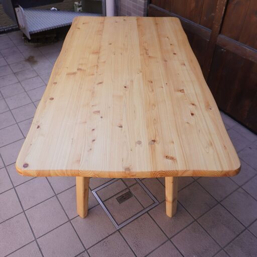 大川の家具メーカーSHIGIYMA(シギヤマ)のYUU(優)シリーズ ヒノキ材 ダイニングテーブルです。檜無垢材の香りと優しい質感の和