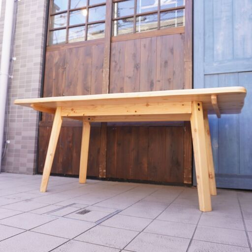 大川の家具メーカーSHIGIYMA(シギヤマ)のYUU(優)シリーズ ヒノキ材 ダイニングテーブルです。檜無垢材の香りと優しい質感の和