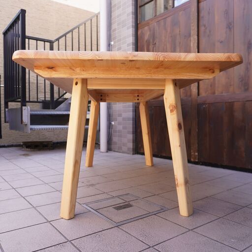 大川の家具メーカーSHIGIYMA(シギヤマ)のYUU(優)シリーズ ヒノキ材 ダイニングテーブルです。檜無垢材の香りと優しい質感の和