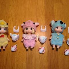 三つ子の赤ちゃんとベビーカー
