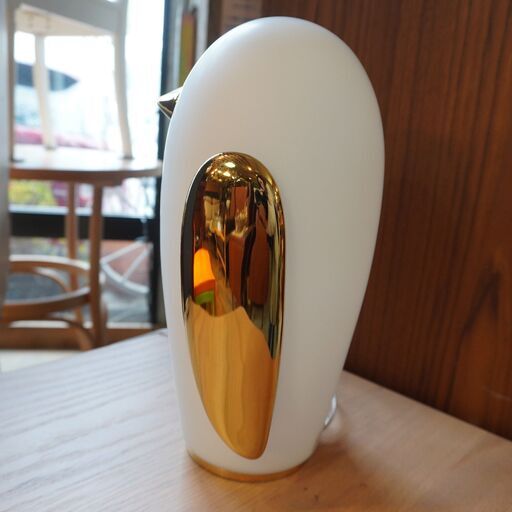 TOYO KITCHEN STYLE(トーヨーキッチンスタイル)取扱いmoooi(モーイ)のペットライト/ペンギンです。おとぎ話から飛