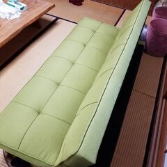 ソファーベッドの画像