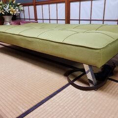 ソファーベッドの画像