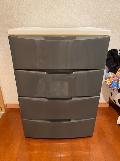 4段チェスト　グレー　お取り引き中