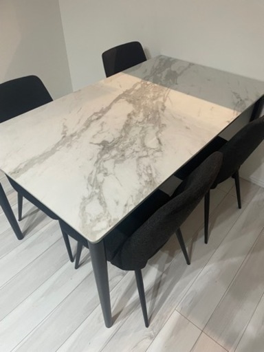 ダイニングテーブル　椅子付き　値下げしました