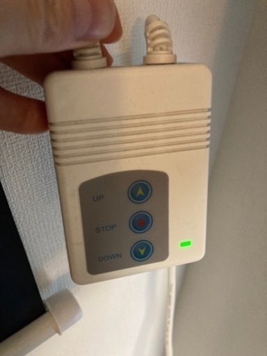 電動　プロジェクター　スクリーン　100インチ　引き取り限定