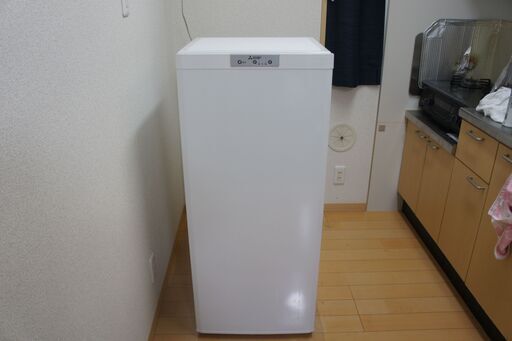 MITSUBISHI ノンフロン冷凍庫 MF-U12F-W 2021年製 三菱電機 MF-U12F