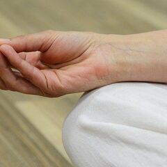 5分だけのオンラインヨガクラス。【2023年7月はお得な5クラス】