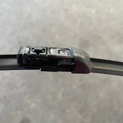 ZVW50系プリウス　エアロワイパーブレード左右の画像