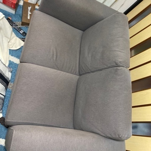 IKEAソファ、グレー、北欧デザイン