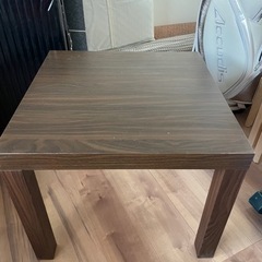 IKEA テーブル　ウォールナットの画像