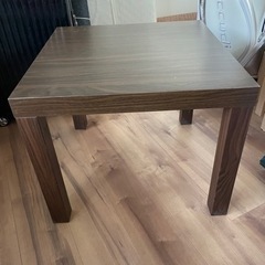 IKEA テーブル　ウォールナットの画像