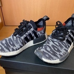adidasの画像