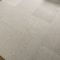 ※取引連絡中【２月２８日まで】ベージュ　タイルカーペット　50×...