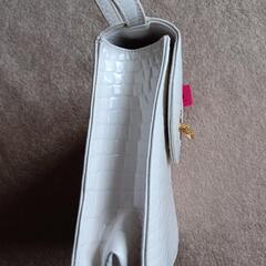 キティ　ホワイトバッグの画像