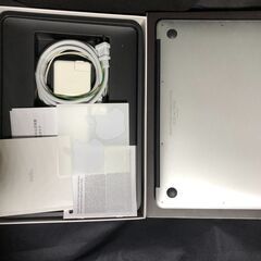 「MacBook Air 13インチ Mid 2011 MC966J/A」MacOS(Mojave)＆Office2019とWin10 Home＆Office2010もインストール済で選択起動可能 / 小型軽量薄型モバイルノートPC / Core i5 / SSD-256GB / メモリーは４GB / Webカメラ / Bluetooth / 無線LAN / バッテリー使用可 / 箱入中古品の画像