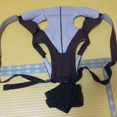 抱っこ紐■combi(コンビ) ニンナナンナ マジカルコンパクトファースト■中古美品の画像