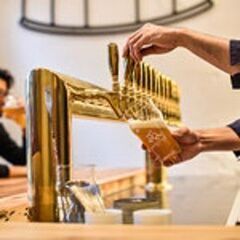 《銀座》ビールレストランでのホールスタッフ　男女活躍中！
