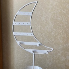 月のジュエリーの置物　未使用品の画像