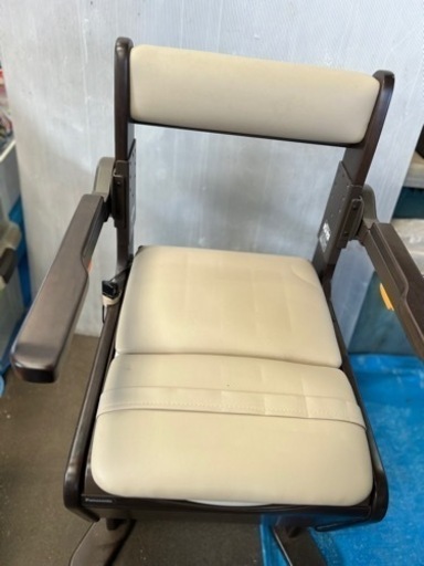 【新品未使用】Panasonic家具調消臭機能付きポータブルトイレ