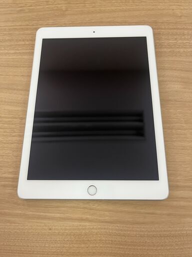 iPad 第６世代 Wifi 32GB シルバー①