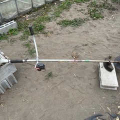 刈り払い機 草刈機 農機具 肩掛けベルト付きの画像