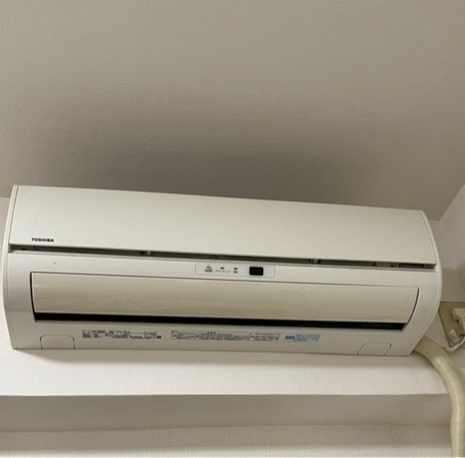 受け渡し予定者決定☆エアコン　TOSHIBA RAS-221E(W)