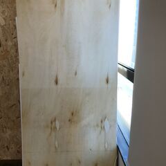 ベニヤ板 2×4 木材　DIYの画像