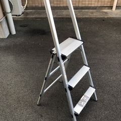 アルミ製脚立