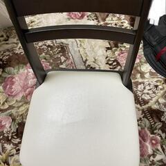 ダイニングテーブル、チェアの画像