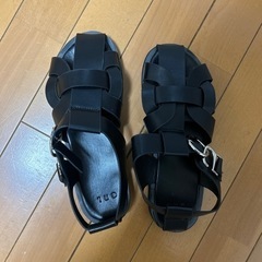 GRL 黒　サンダル23.5㌢　受渡し決定