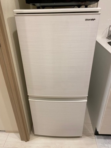 【取引成立済】シャープ冷蔵庫