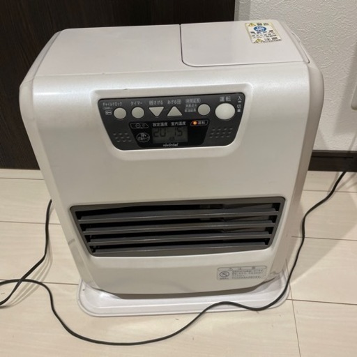 値下げ　石油ファンヒーター　トヨトミ　LC-U32  白　中古動作確認済み
