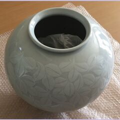 ★ホワイト 丸い花瓶 球体花瓶 成日 ★ 