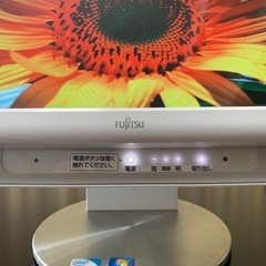 【超美品】富士通　FMVらくらくパソコン3 ESPRIMO FH/R3 FMVFR3の画像