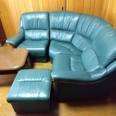 ソファー　３人掛け　オットマン　専用テーブル　＊お値下げしましたの画像