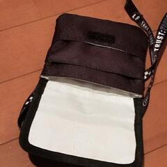 ナイロンポーチの画像