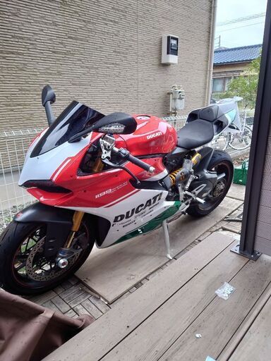 DUCATI　1199パニガーレs