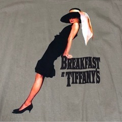 「ティファニーで朝食を」大女優オードリー・ヘップバーン  Tシャツ Lサイズ1点のみの画像