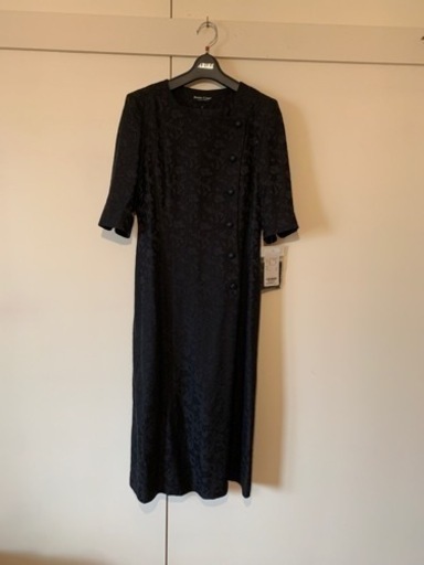 新品タグ付／ブラックフォーマルワンピース