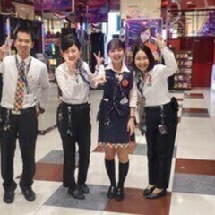 時給1,300円～。20代～40代まで幅広く活躍中！業績に応じて...