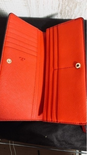 Tory Burch 赤 長財布 未使用