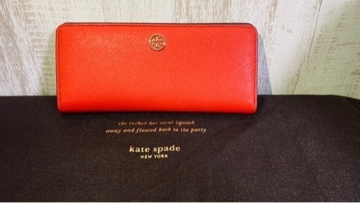 Tory Burch 赤 長財布 未使用