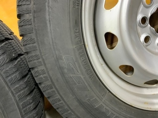 スタッドレス175/70R14ホイール付き4本セット
