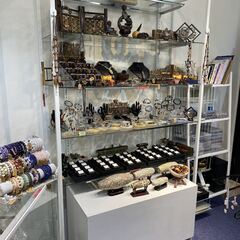 ショーケース、商品棚を安く出しますの画像