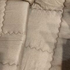 こたつ敷布団の画像